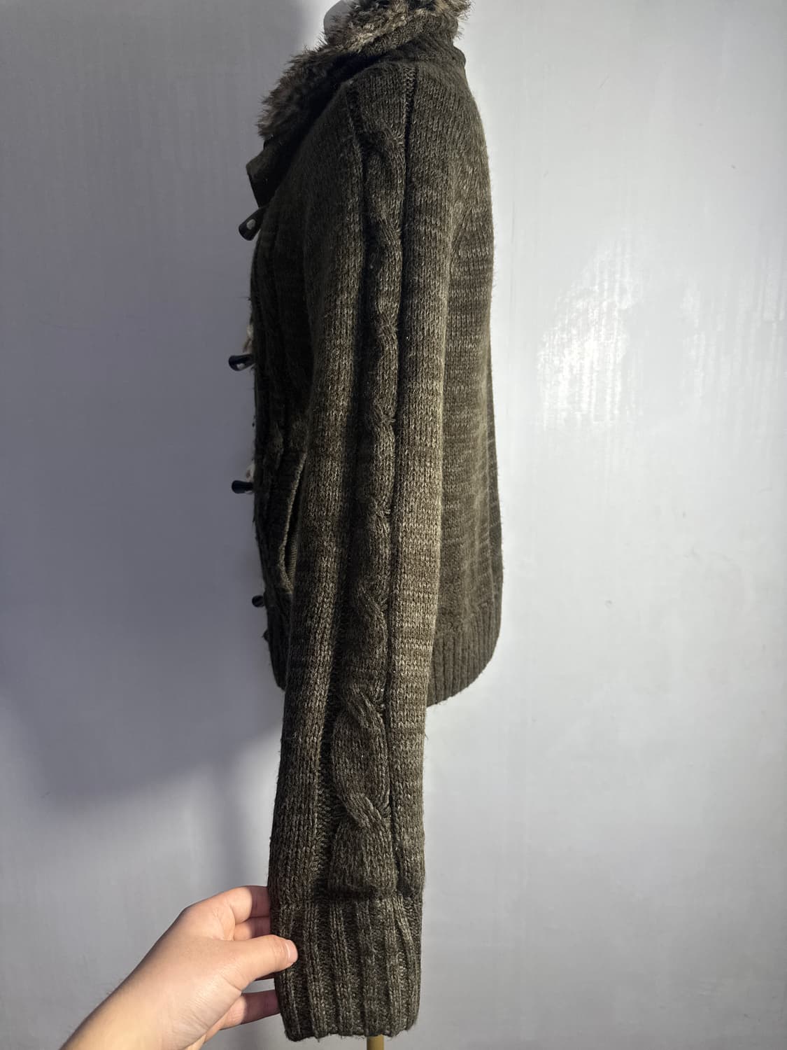 Sorridere 퍼 칼라 토글 니트집업 y2k 상품이미지8