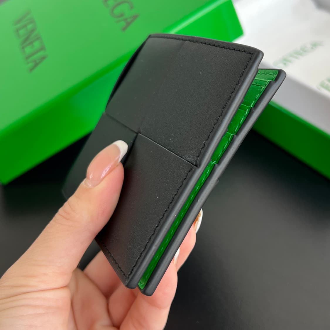 보테가 베네타 반지갑 블랙 상품이미지2