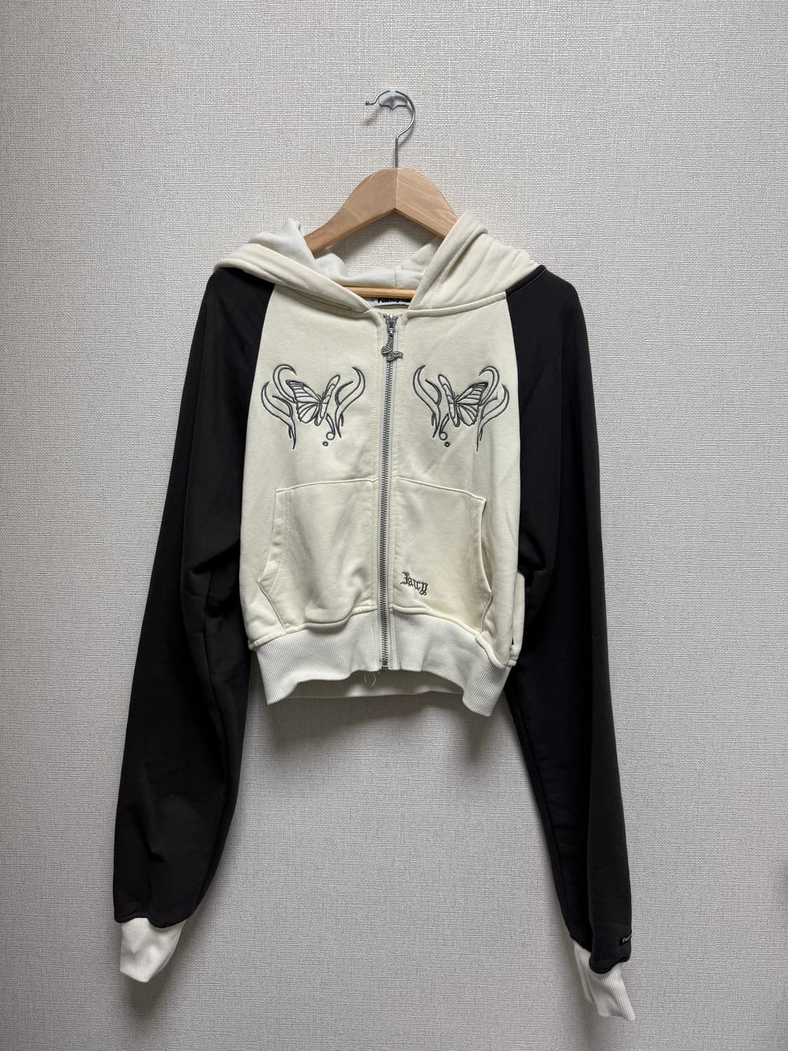 Fancy club 버터플라이 후드집업 상품이미지1