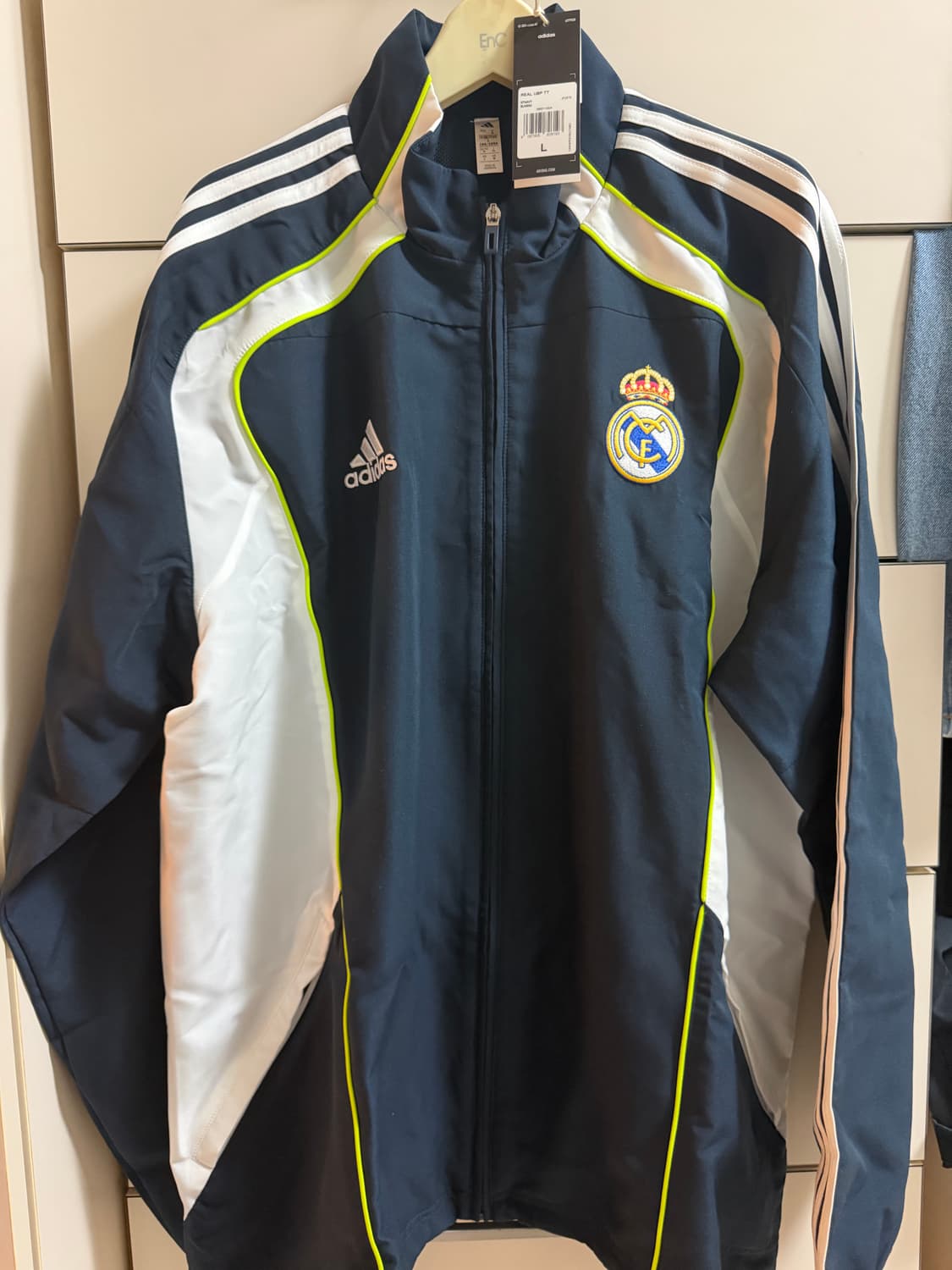 아디다스 레알마드리드 UBP 트랙탑 L사이즈 상품이미지1