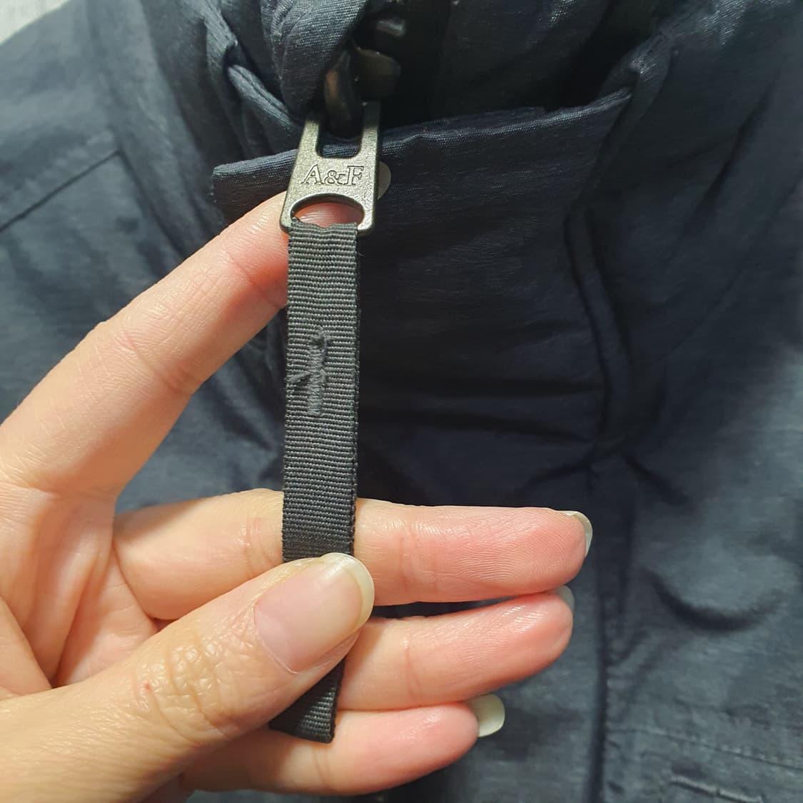 아베크롬비 네이비 바람막이 자켓  상품이미지4