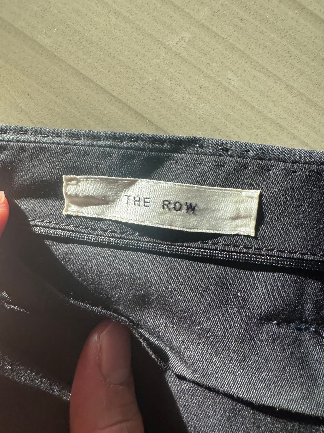 더 로우 투 플리츠 울 팬츠 블랙 us34 상품이미지3