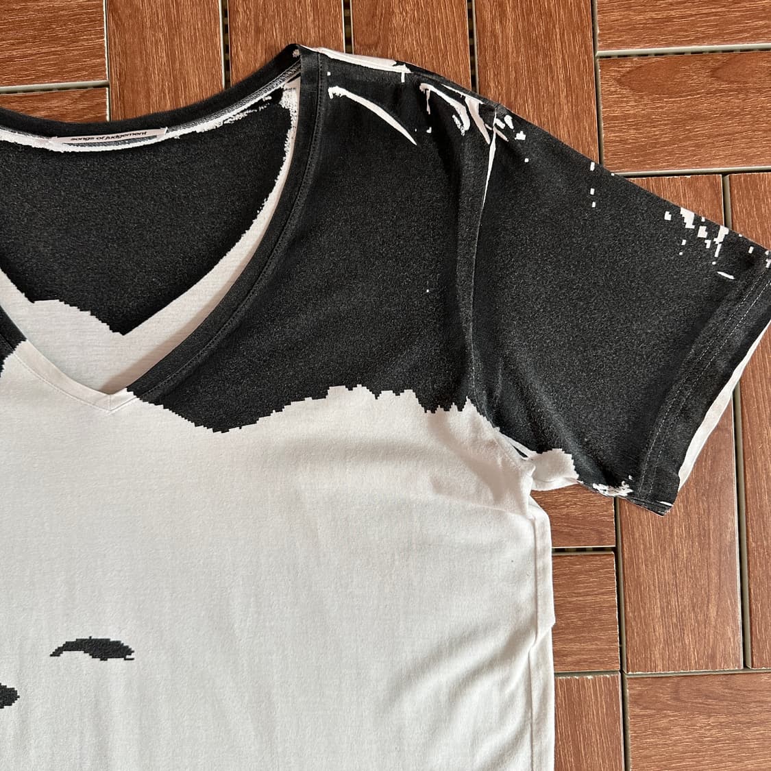 Songs of judgement v-neck 1/2 tee 상품이미지5