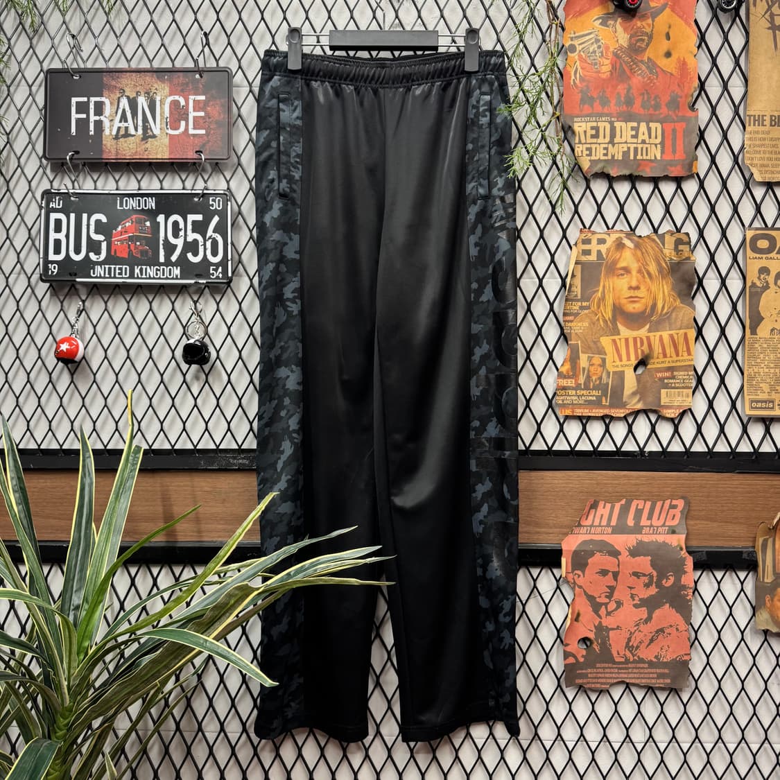 아디다스 트레이닝 트랙 팬츠 사이드 라인 카모 포인트 블랙 상품이미지1