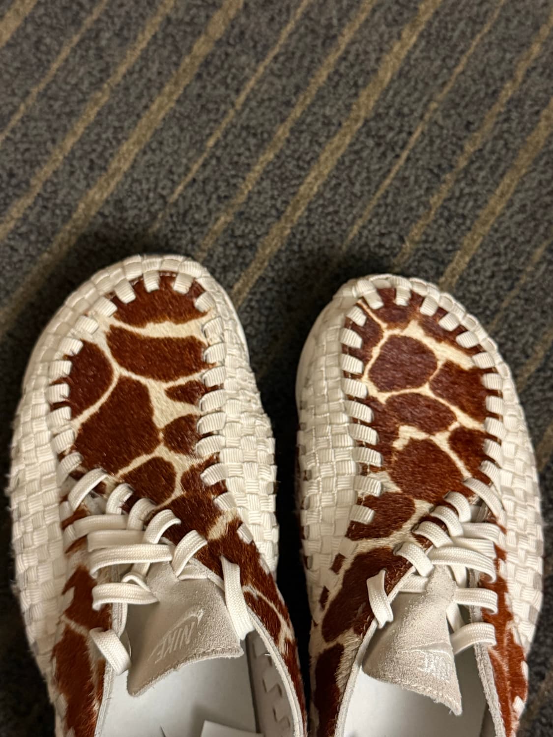 나이키 에어 풋스케이프 우븐 카우 프린트 상품이미지2