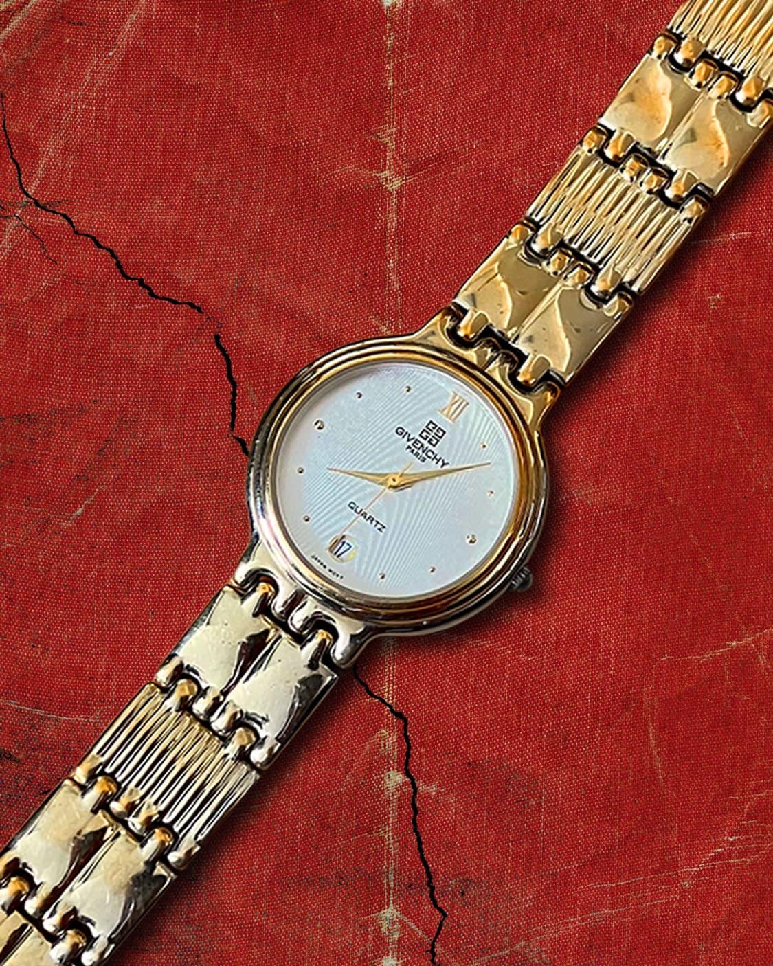 Givenchy 90s 지방시 골드 트라이벌 빈티지 쿼츠 시계 상품이미지1