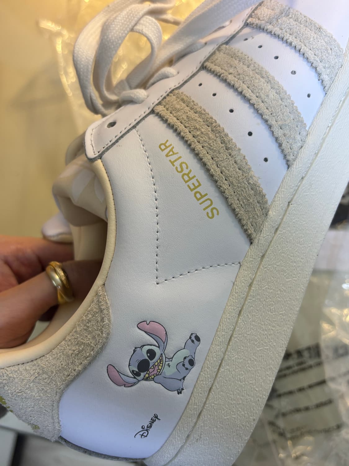 아디다스 슈퍼스타 디즈니 스티치 상품이미지5