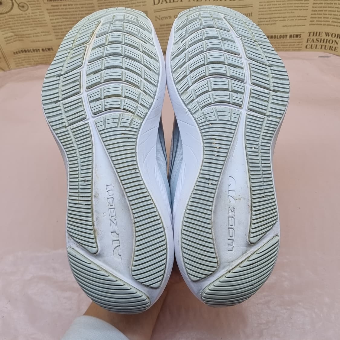 나이키 에어 줌 윈플로7 여성런닝화230 상품이미지3