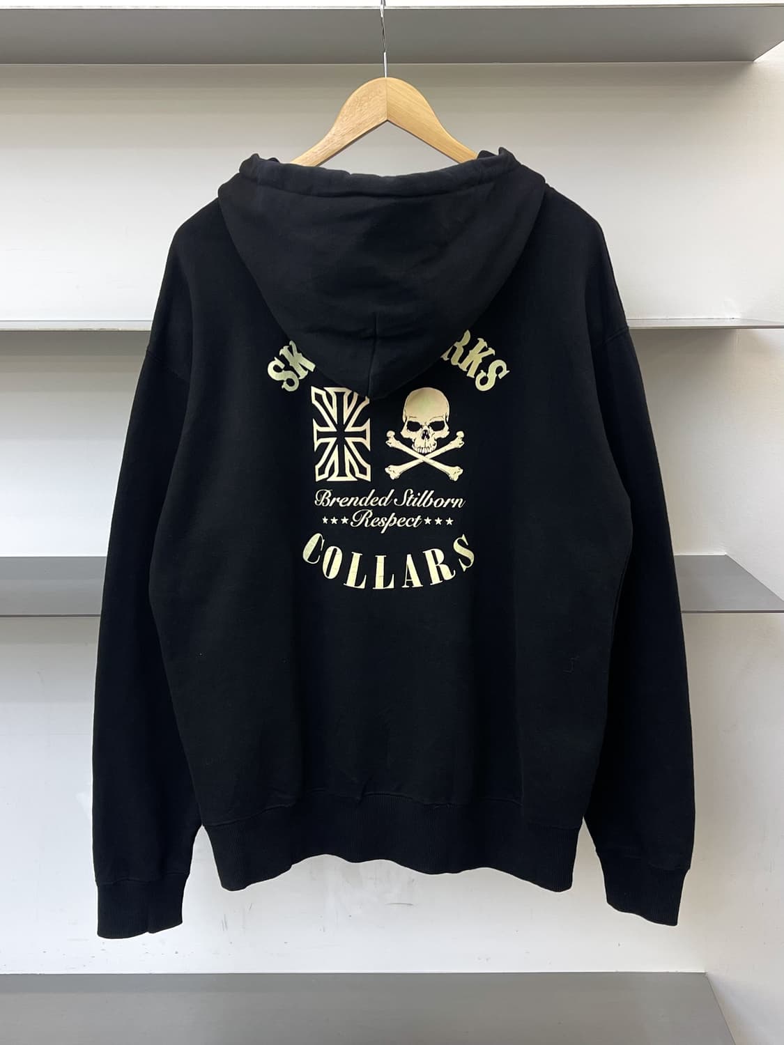 스컬웍스 X 카라스 스컬 본 후드집업 상품이미지1