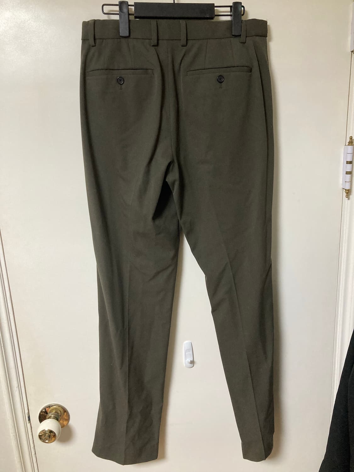 무신사 스탠다드 세미 와이드 히든 밴딩 슬랙스 31 상품이미지3