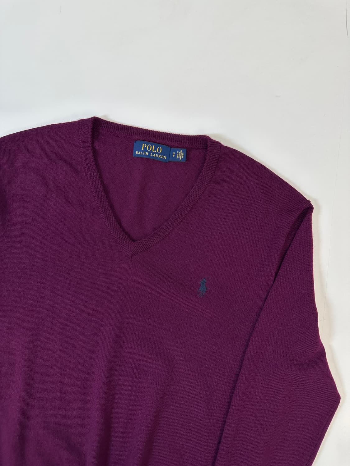 폴로 랄프로렌 브이넥 메리노울 니트 (플럼) 상품이미지3