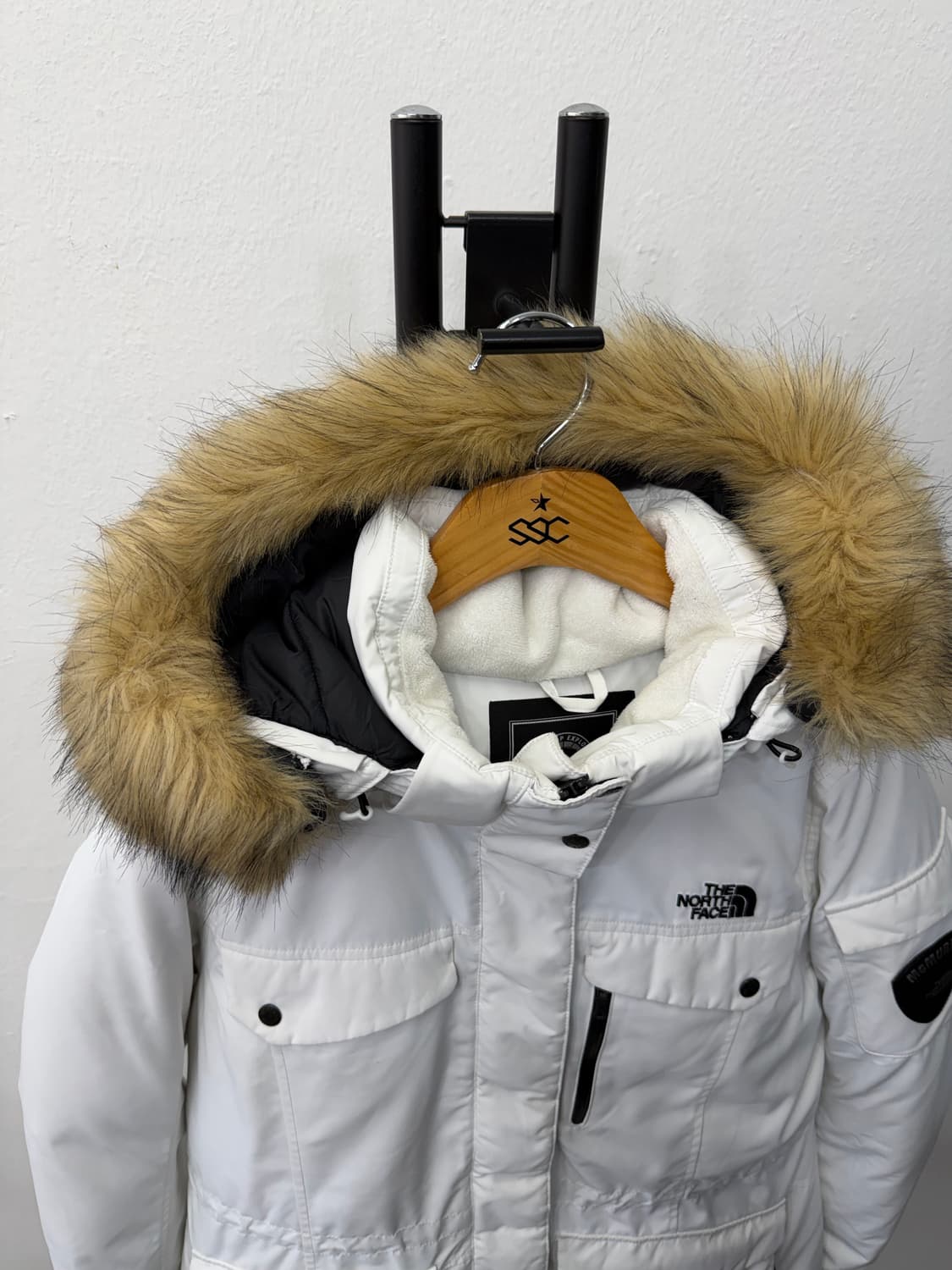 정품) 노스페이스 여성 화이트 구스패딩 100 상품이미지5