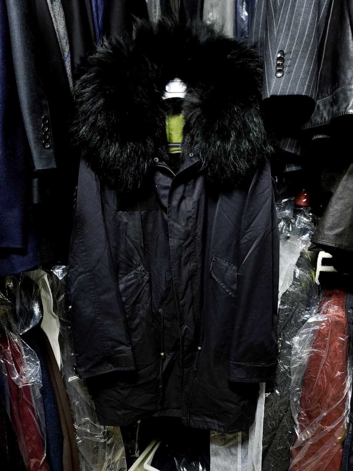 미스터앤미세스퍼 풀바디 블랙 폭스퍼 야상 점퍼 100-105 L 상품이미지10