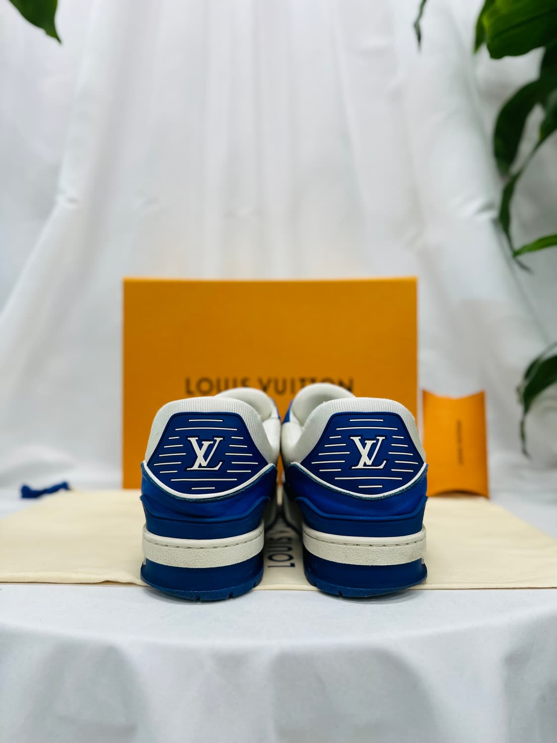 [정품] 루이비통 LV 트레이너 스니커즈 사이즈9.5 상품이미지4