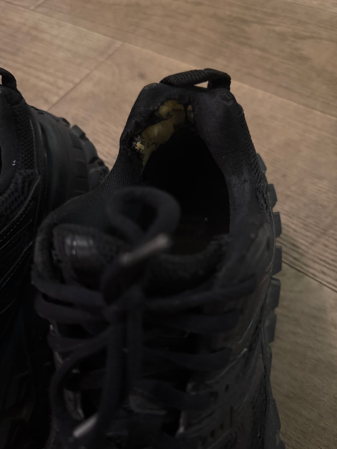 발렌시아가 디펜더 42 (실착샷첨부) 상품이미지6