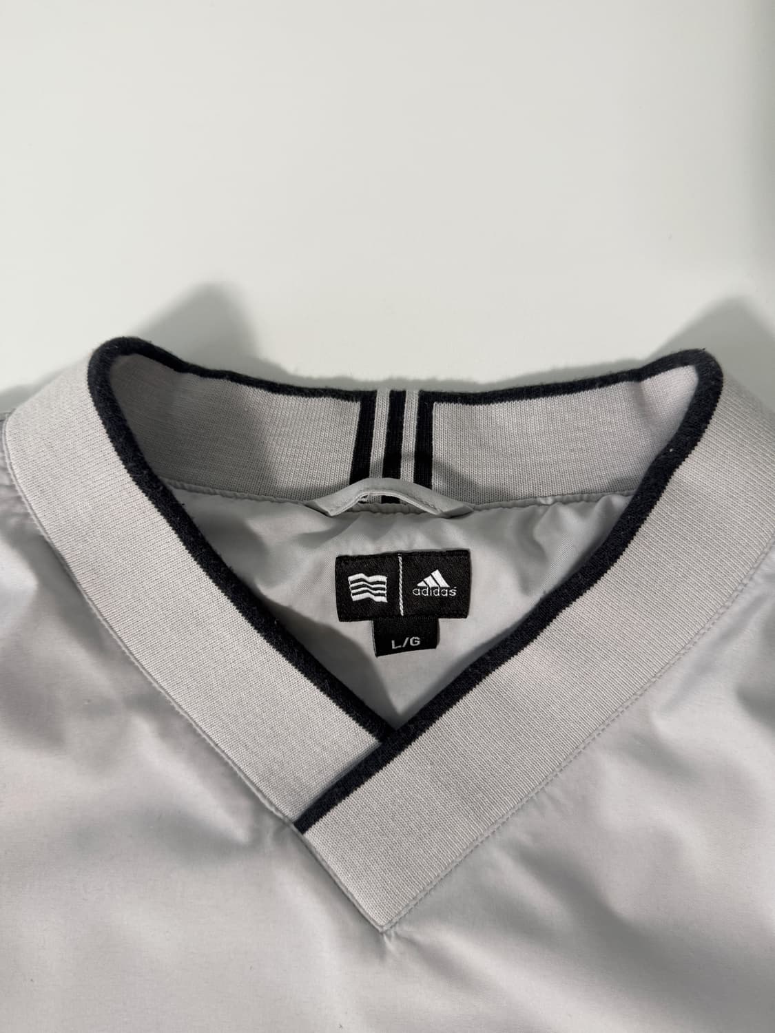 아디다스 00‘s 오버핏 라이트 그레이 폴리쉘 웜업 자켓 상품이미지5