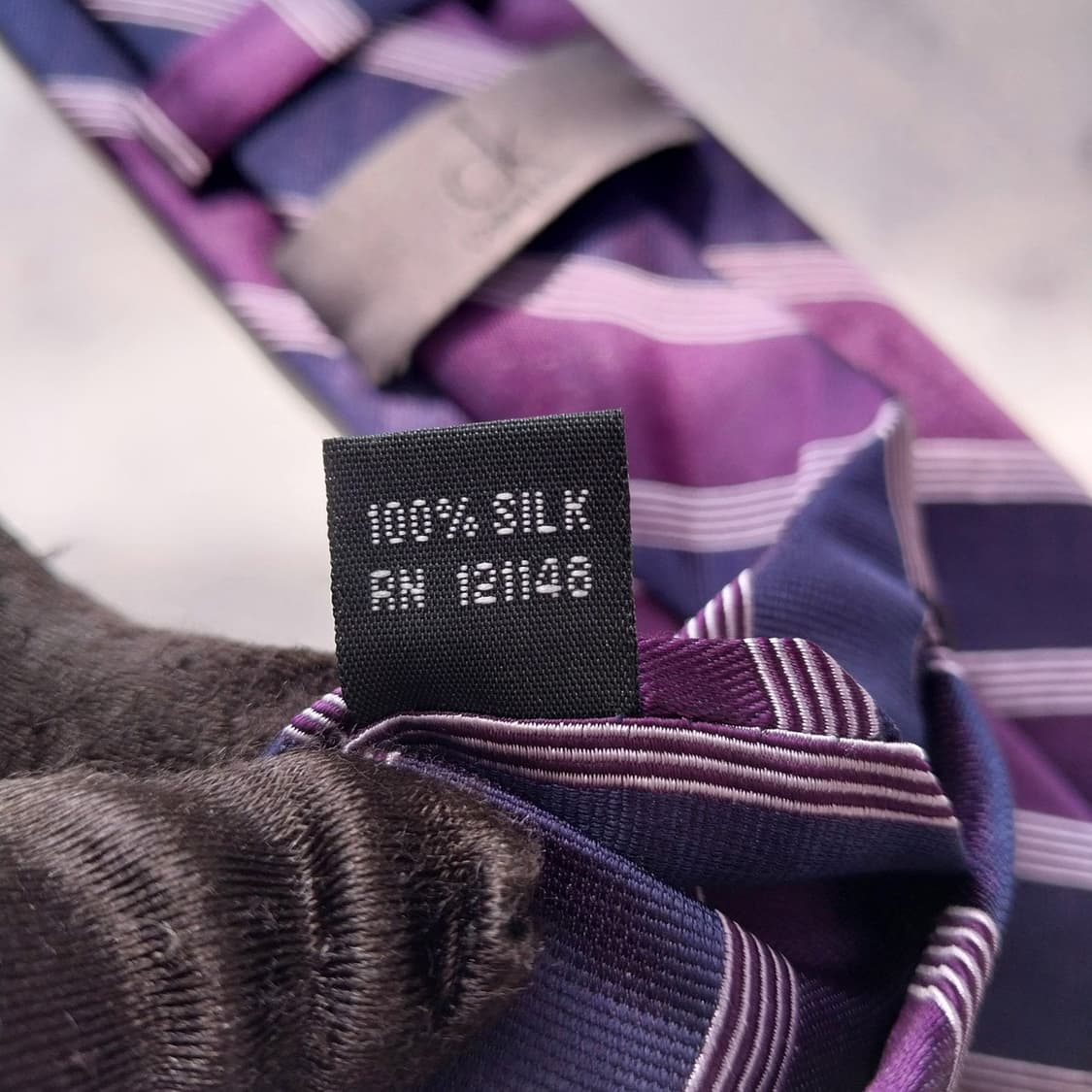 켈빈 클라인 실크 퍼플 스트라이프 넥타이 7cm A+등급 k2058
 상품이미지9