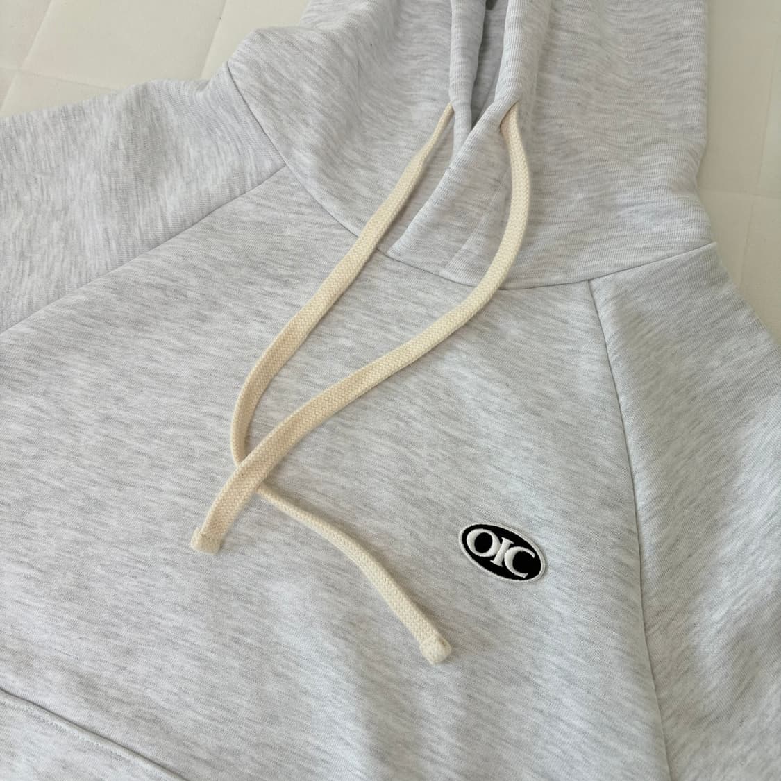 오아이오아이 후드티 상품이미지3