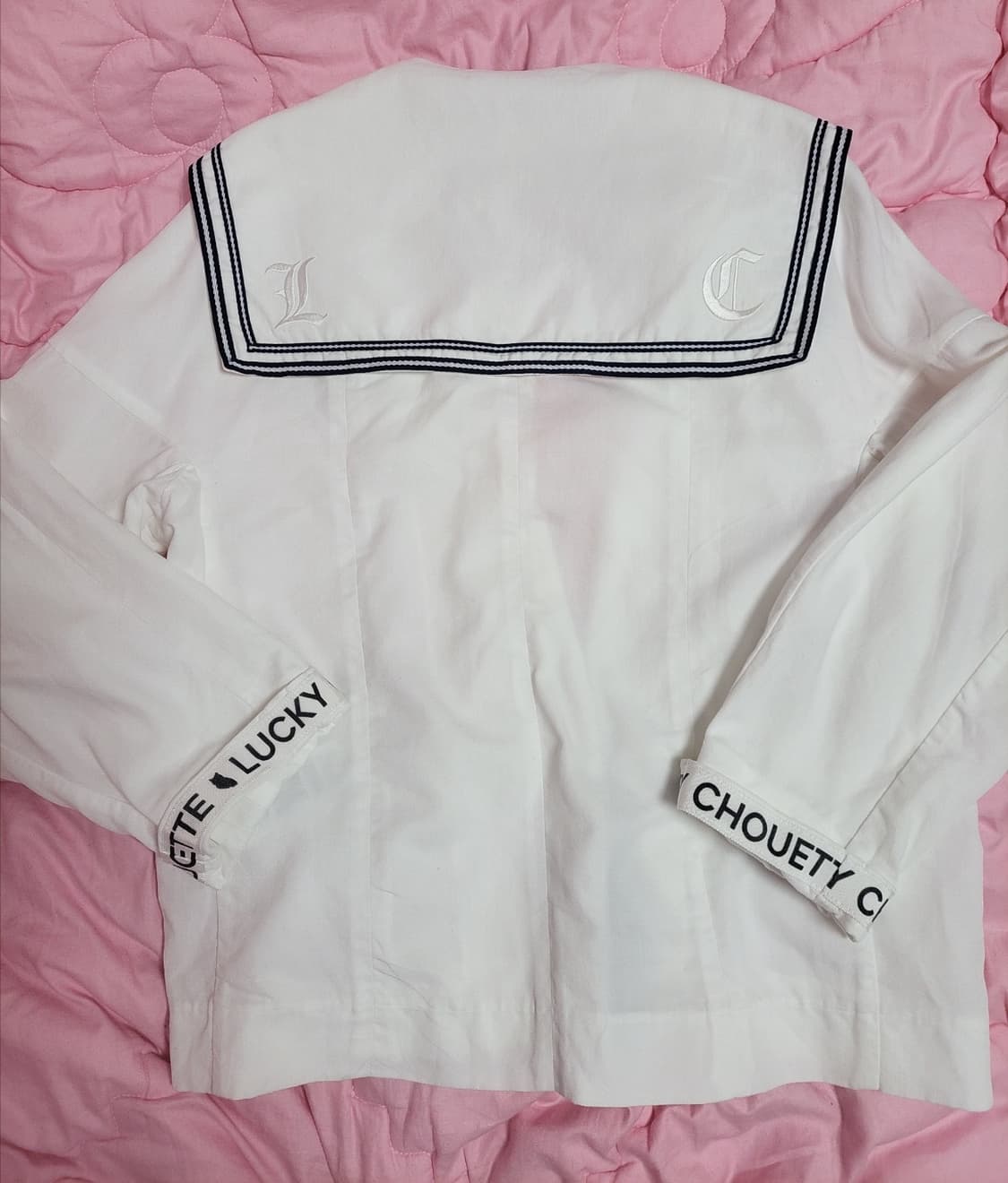 급처상태좋음!럭키슈에뜨 세일러카라 소매레터링 조보아 자켓 36사이즈 상품이미지6