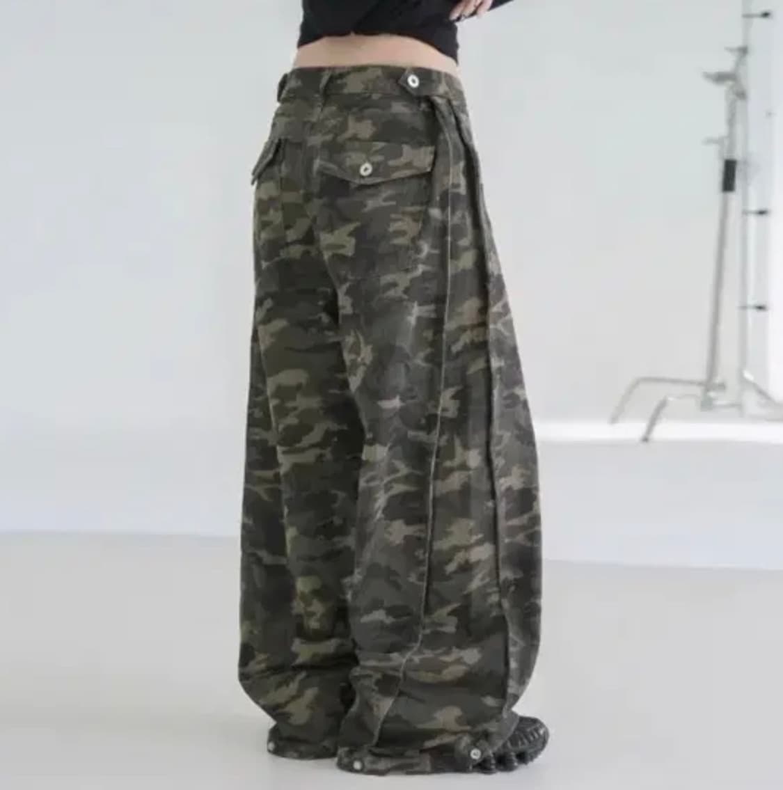 베런 카모 비조 와이드 팬츠 상품이미지1