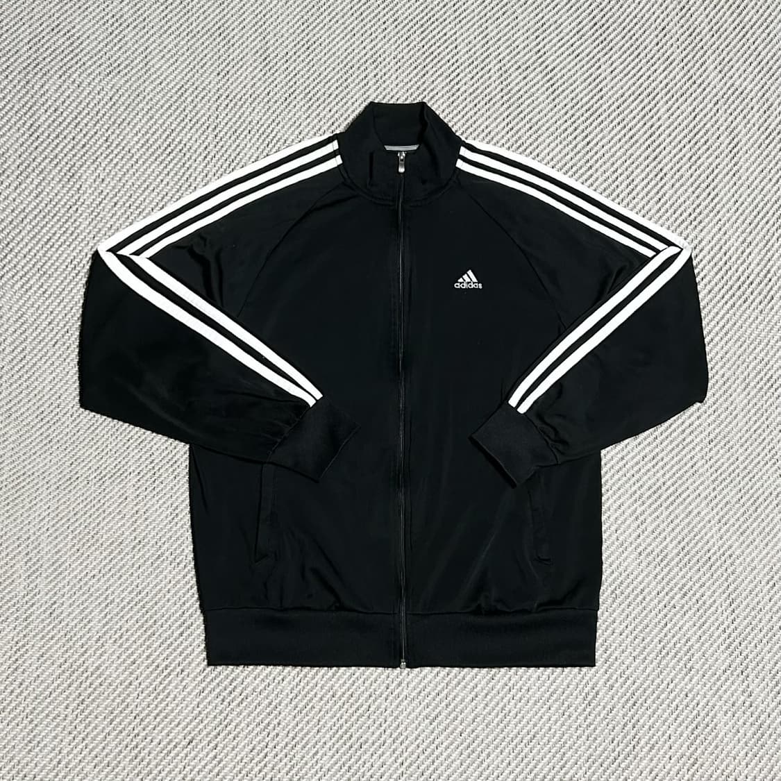 [L] adidas 아디다스 베이직 검/흰 트랙 트레이닝 져지 상품이미지1