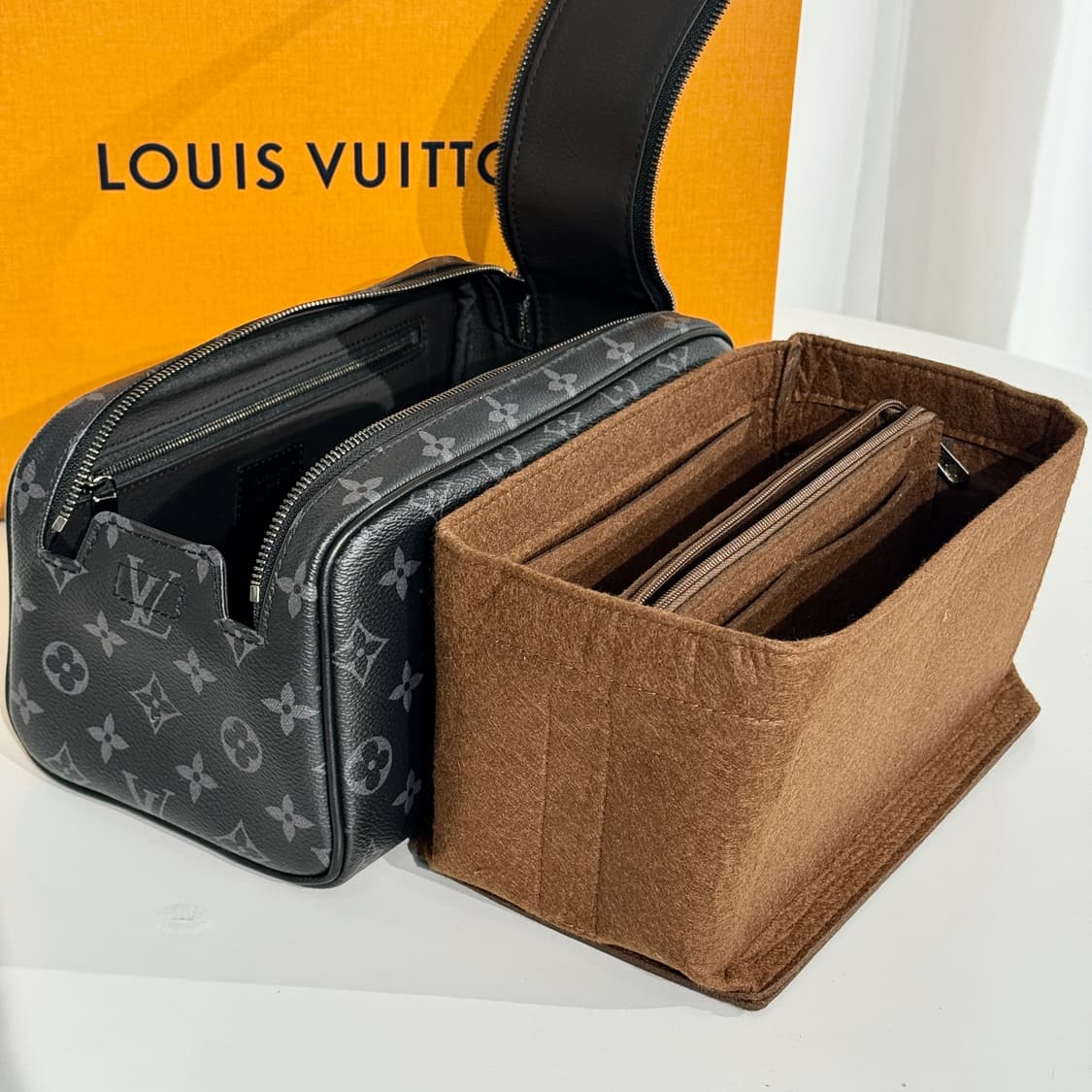 루이비통 돕키트 이클립스 도프키트 파우치 클러치 상품이미지1