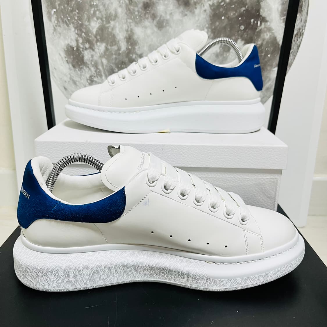 정품 42) 알렉산더 맥퀸 블루 오버솔 스니커즈 270~275 상품이미지2