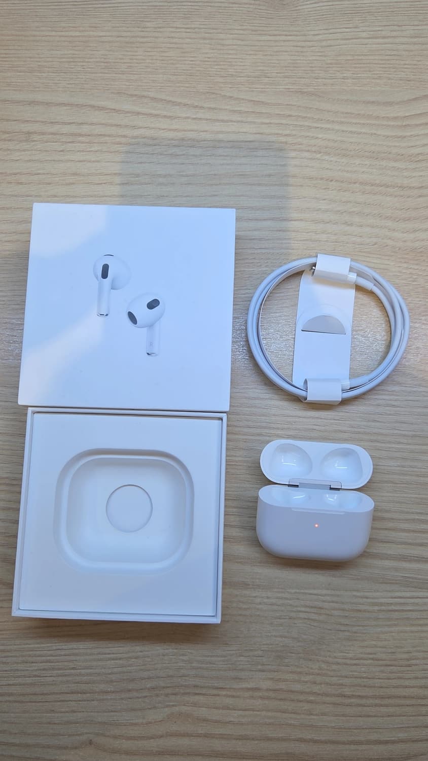 급처 택포) 에어팟3 본체+상자 상품이미지3