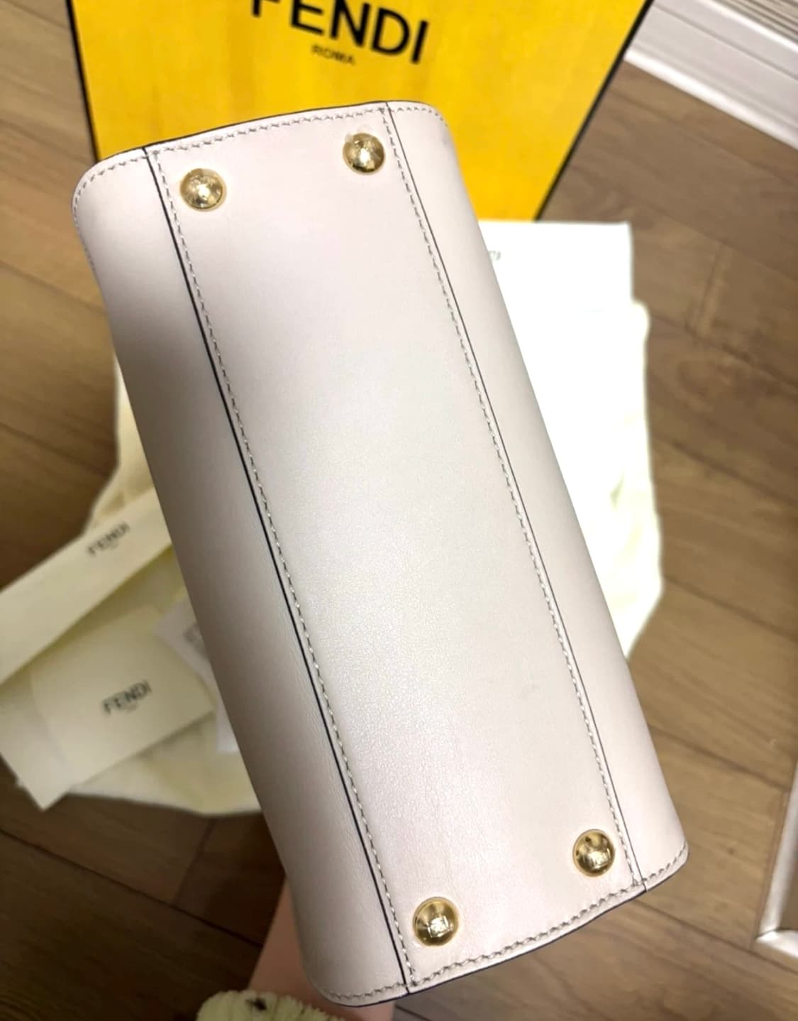 [백화점 구매] 펜디 피카부 미니 베이지 8BN244레어템 상품이미지8