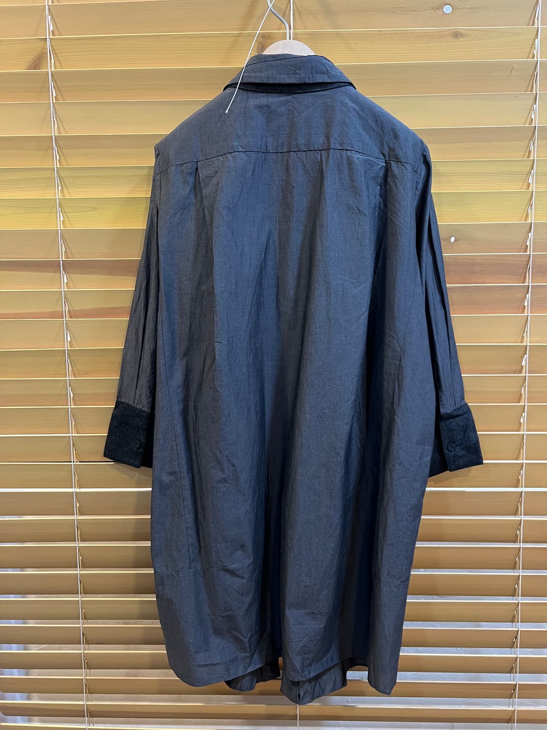 구호 KUHO 여성 차콜그레이 롱셔츠 셔츠자켓 상품이미지3