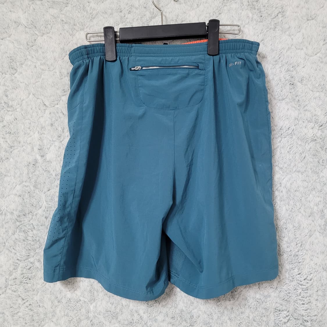 G449 [L] 나이키 드라이핏 런닝 기능성 반바지 상품이미지3