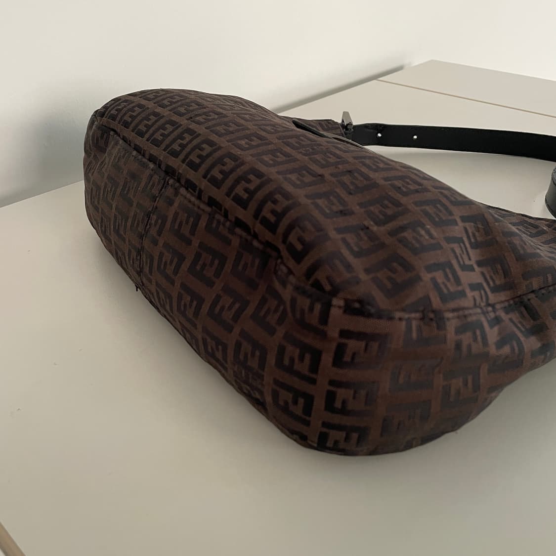 펜디 FF 로고 주키노 자카드 호보백 상품이미지4