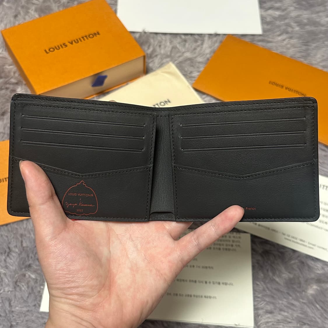 [풀구성] 루이비통 X 쿠사마아요이 이클립스 토뤼옹 슬렌더 월릿 반지갑  상품이미지3