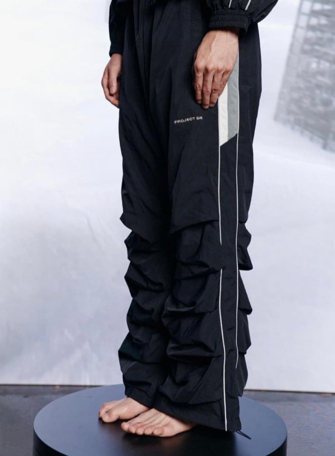 삽니다) 프로젝트gr 핀턱 트랙팬츠 상품이미지1