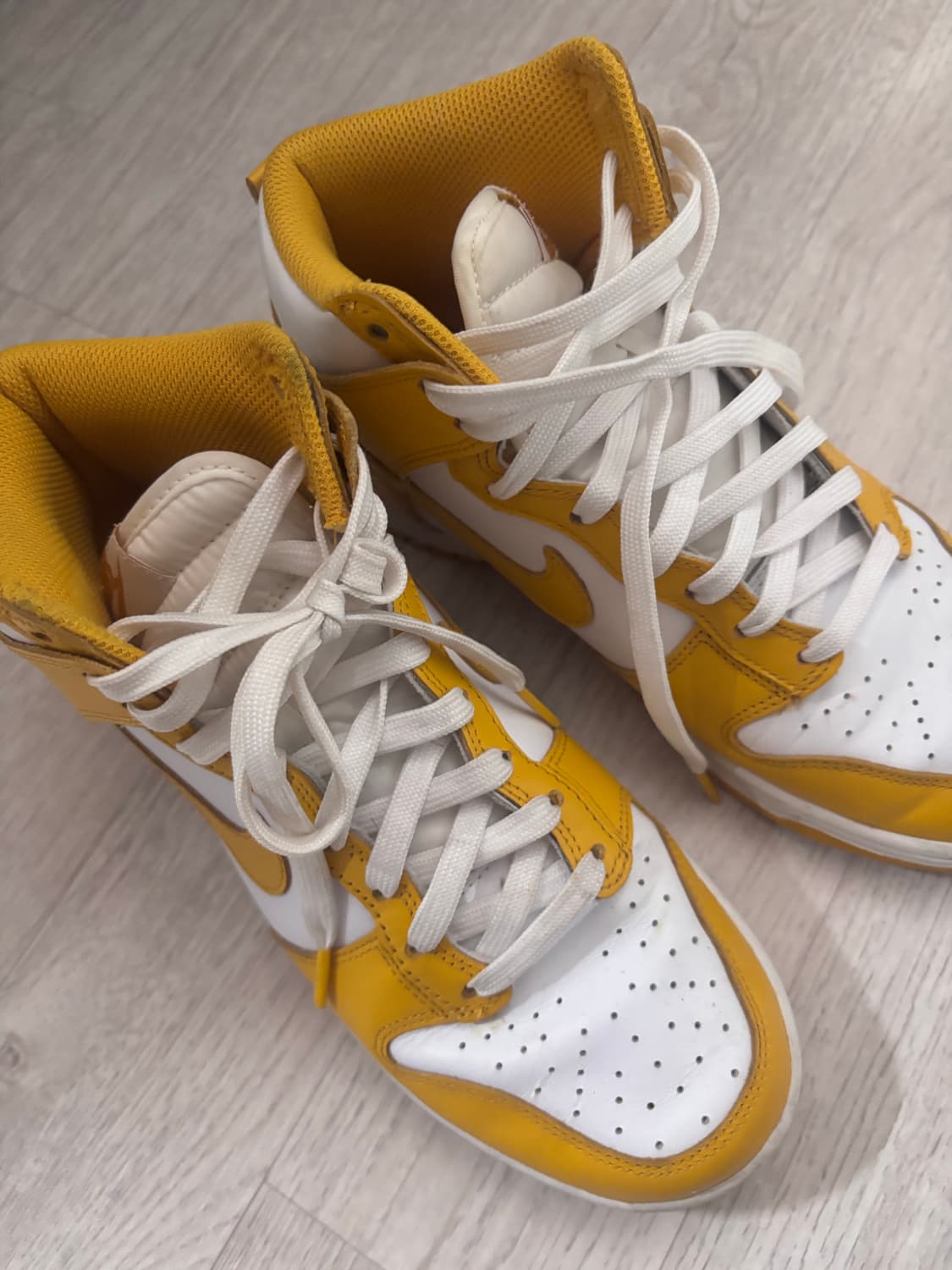 나이키 덩크 하이 화이트 머스타드 옐로우 상품이미지2