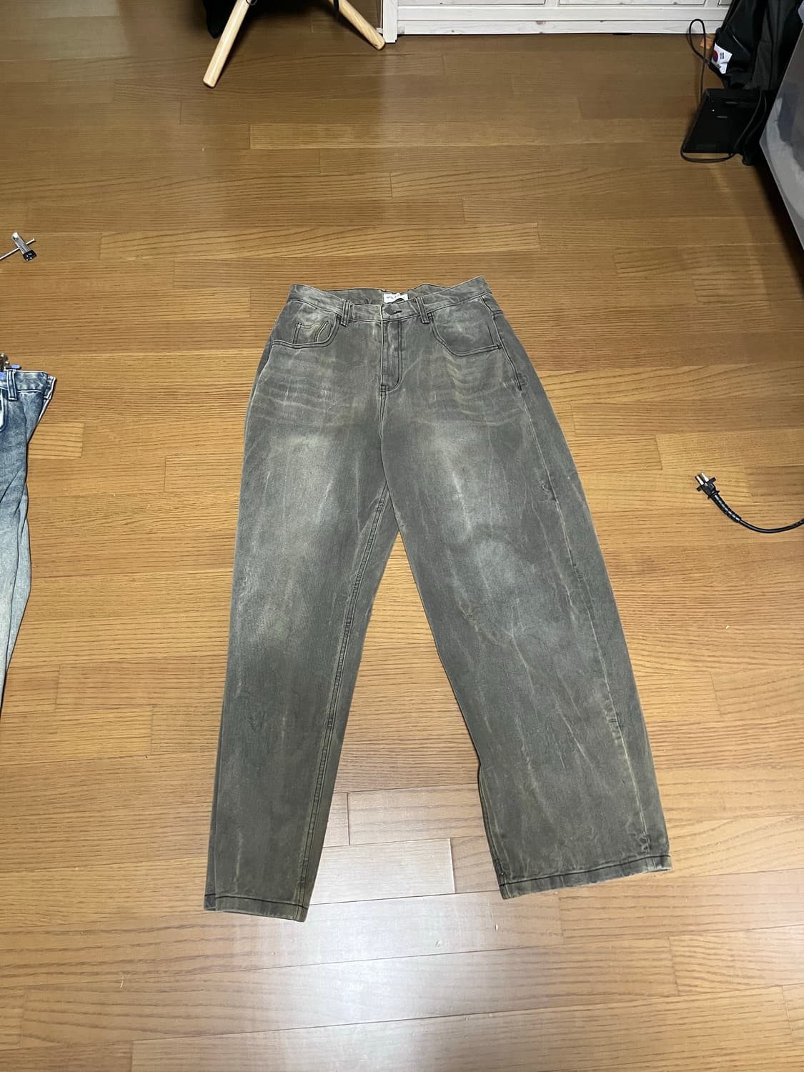 밀로아카이브 리플렉트 커브드 팬츠 [워시드 브라운] 상품이미지2
