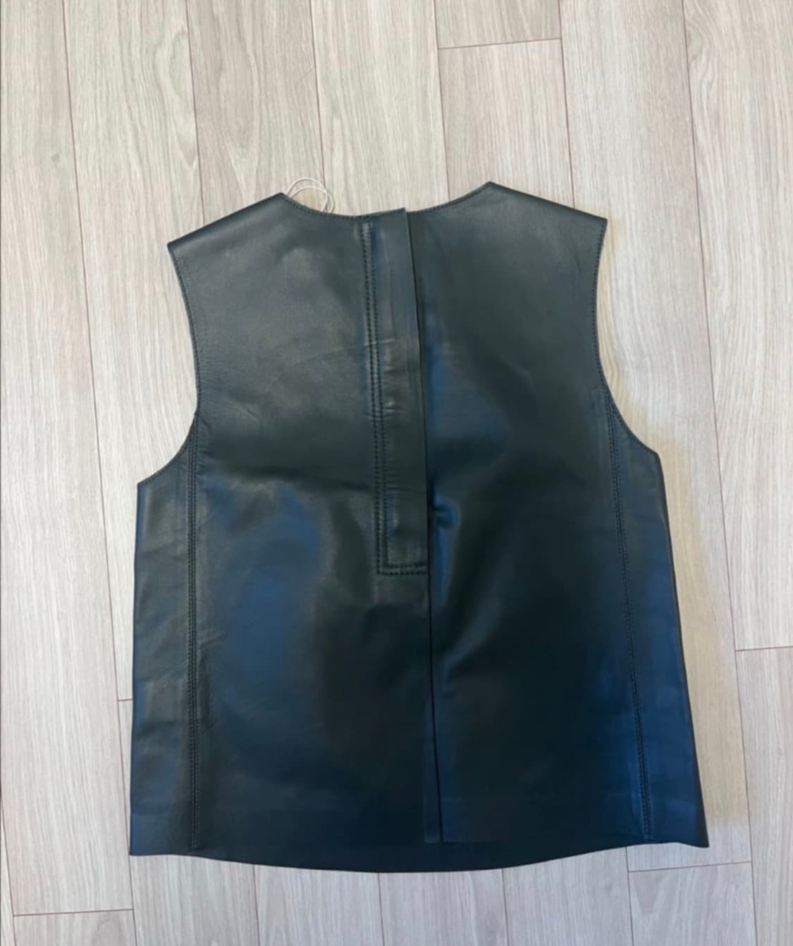 cos 레더 베스트 다크그린 새상품 32사이즈 상품이미지2