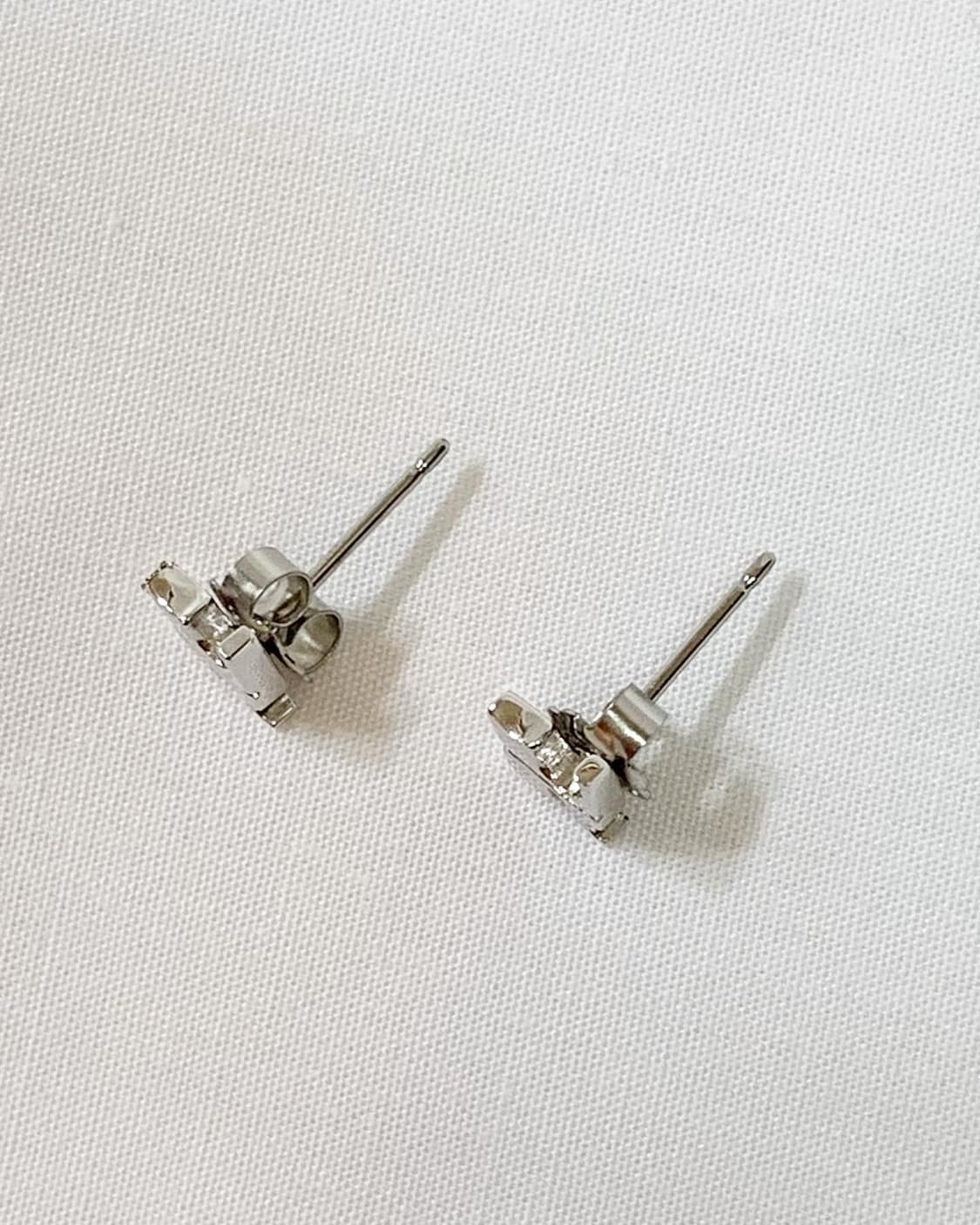 꾸레쥬 로고 귀걸이 상품이미지4