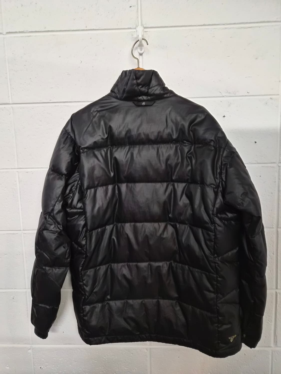 L) 컬럼비아 티타늄 구스다운 경량패딩 팝니다 상품이미지2