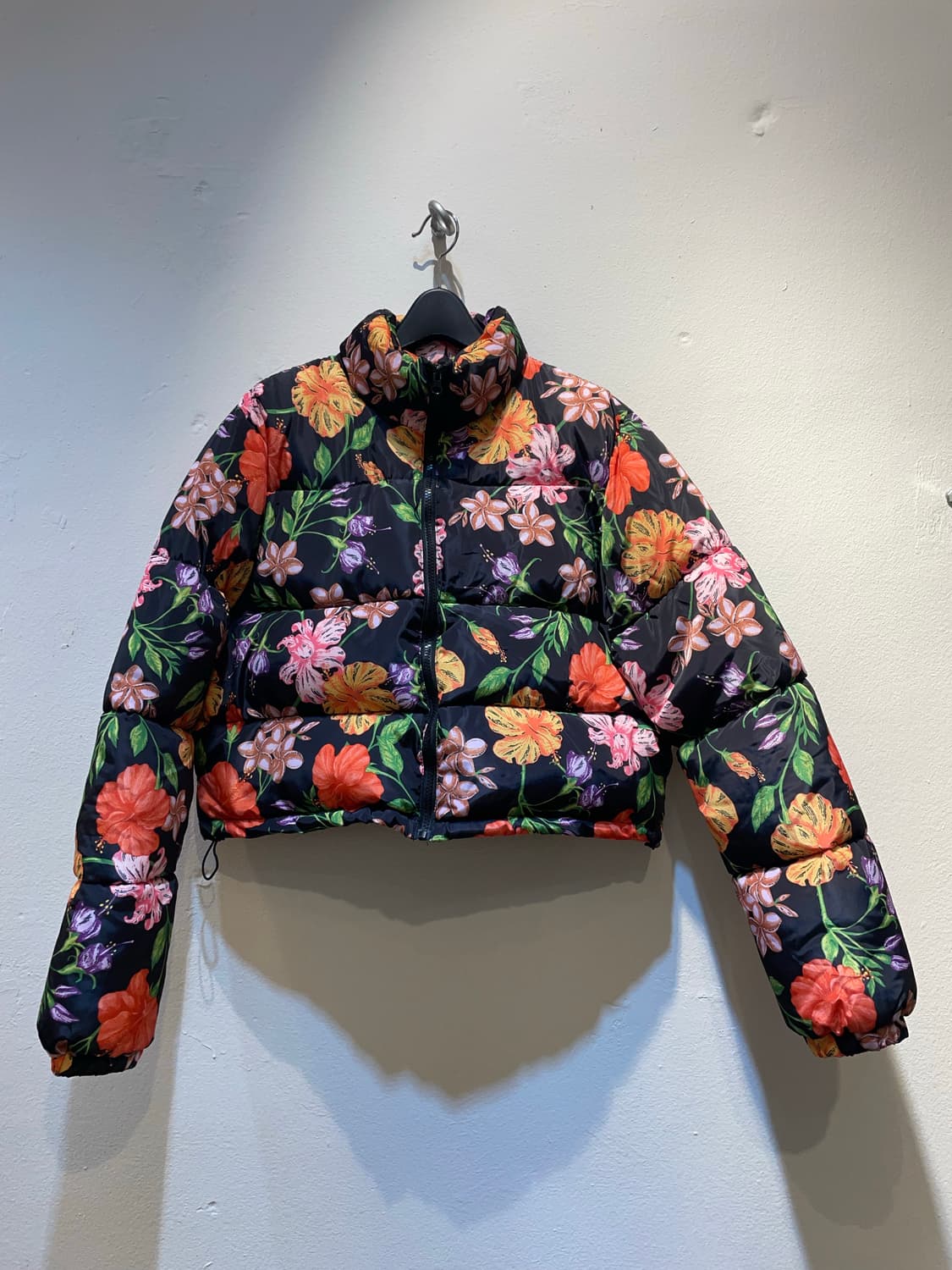 플라워 패턴 크롭 패딩 상품이미지1