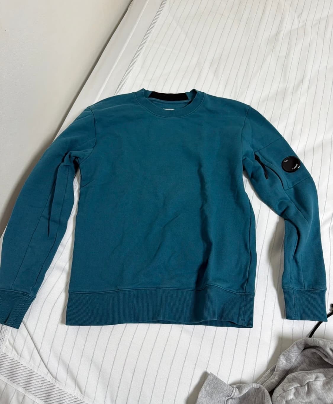 CP 컴퍼니 맨투맨 상품이미지1