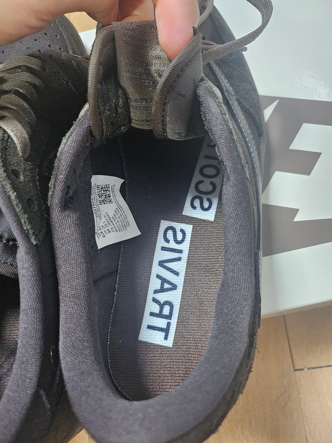 나이키 조던1 트래비스 스캇 벨벳 브라운 260 상품이미지4