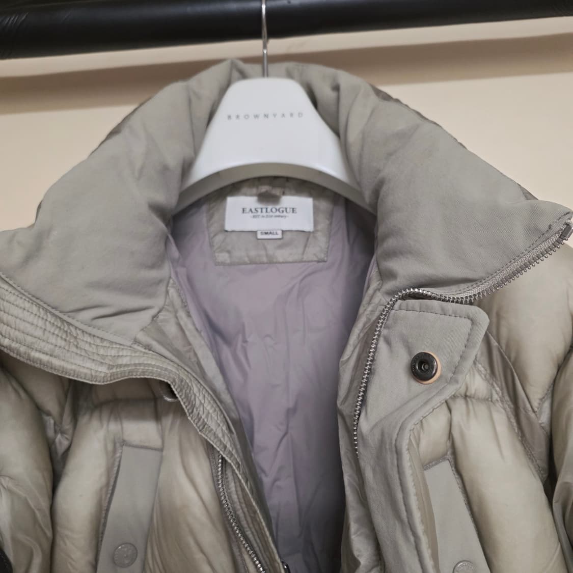 [S] 이스트로그 스톰 다운 파카 크림 패딩 상품이미지7