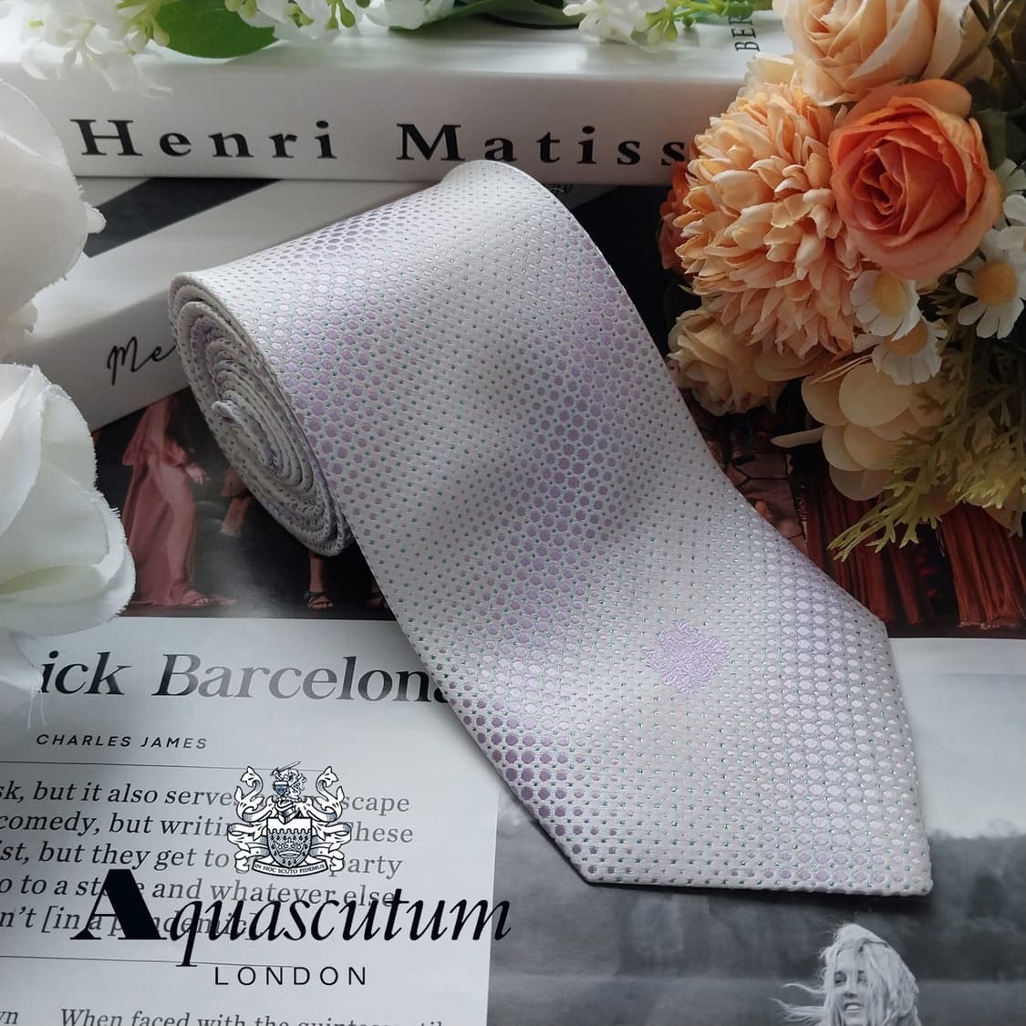 아쿠아스큐텀 실크 도트 텍스처 넥타이 9.2cm A+등급 K2030
 상품이미지1