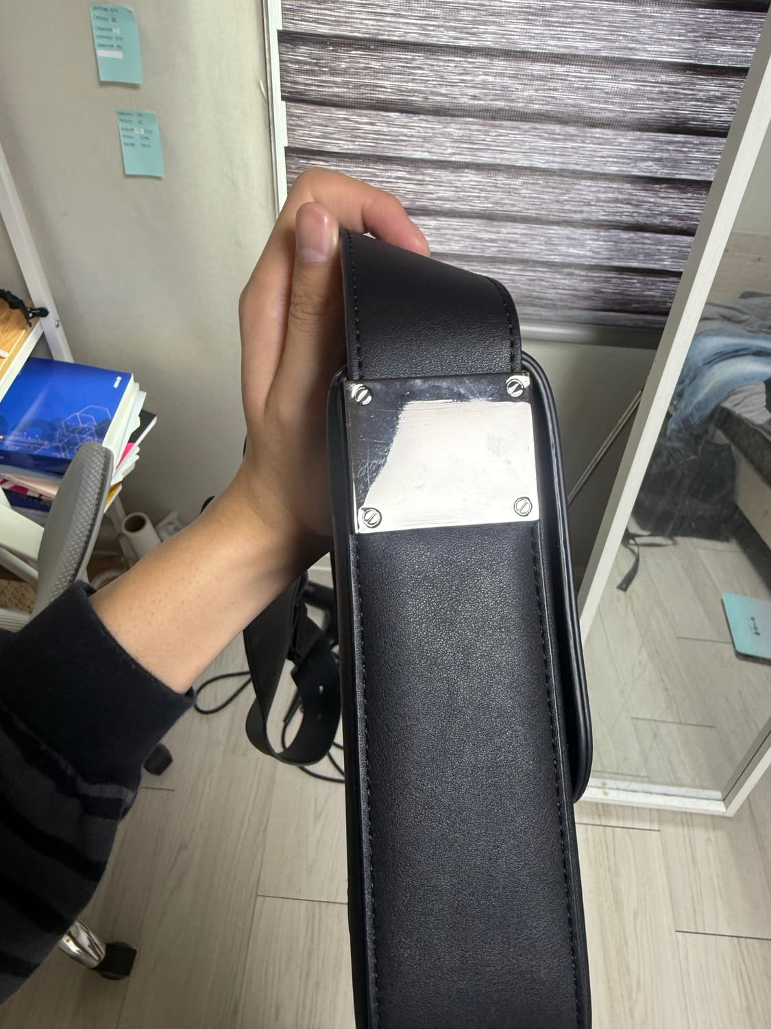 이모티오 미니멀 크로스백 상품이미지5