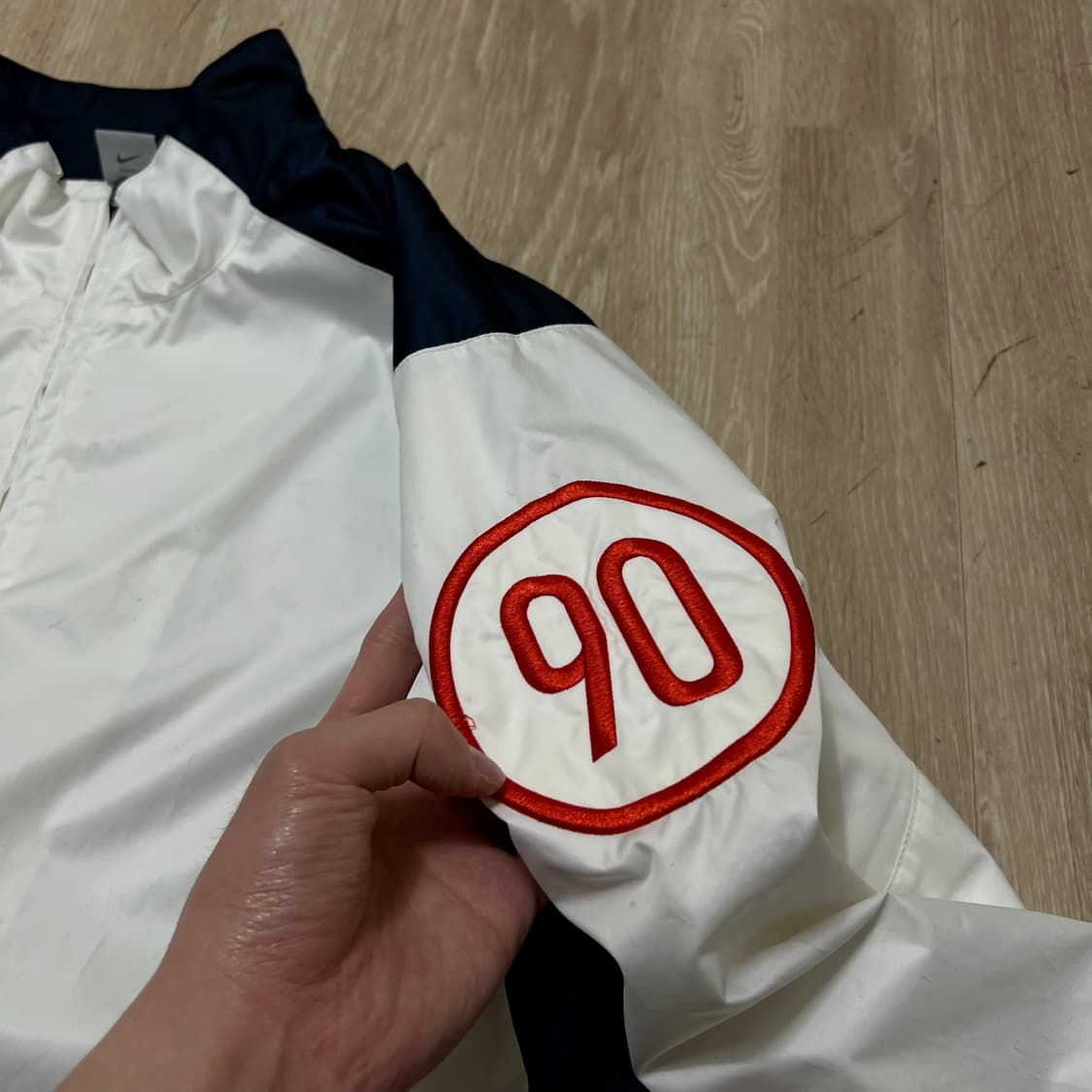 나이키 남성 스우시 화이트 바람막이 자켓 XXL/110  상품이미지4