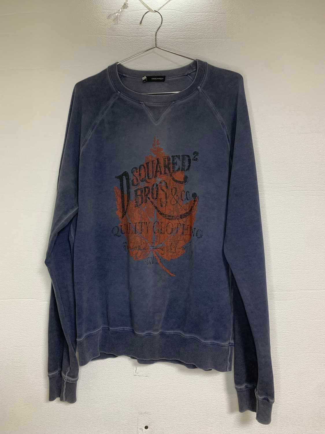 Dsquared2 빈티지 프린팅 맨투맨 네이비 상품이미지1