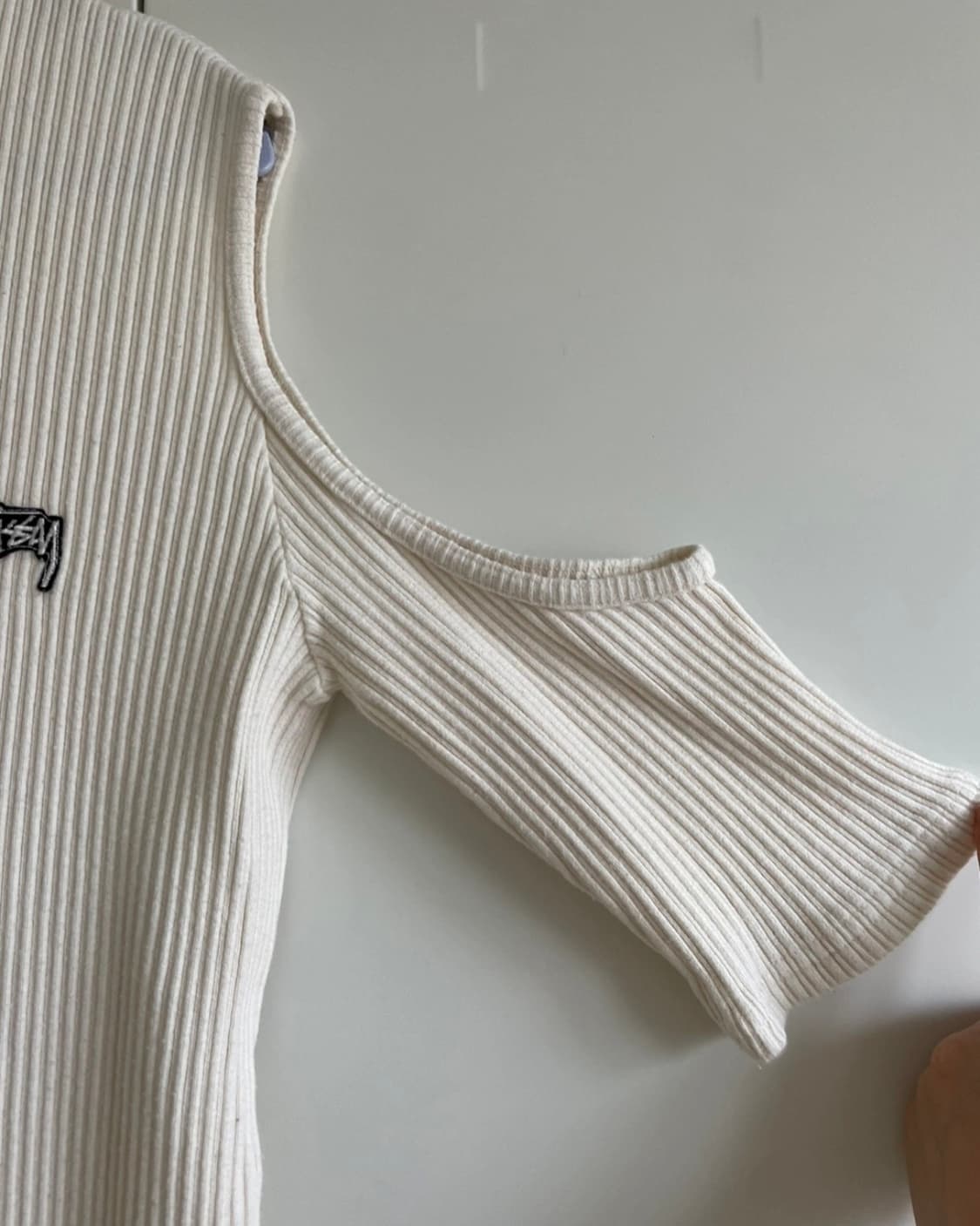 스투시 아이보리 골지 컷아웃 반팔티 M 상품이미지3