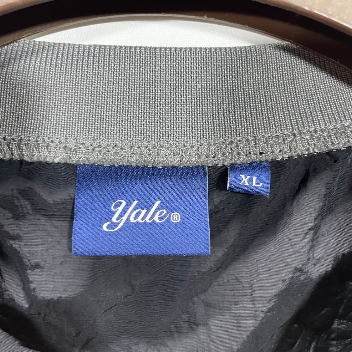 Yale 예일 블랙 바람막이 웜업 상품이미지5