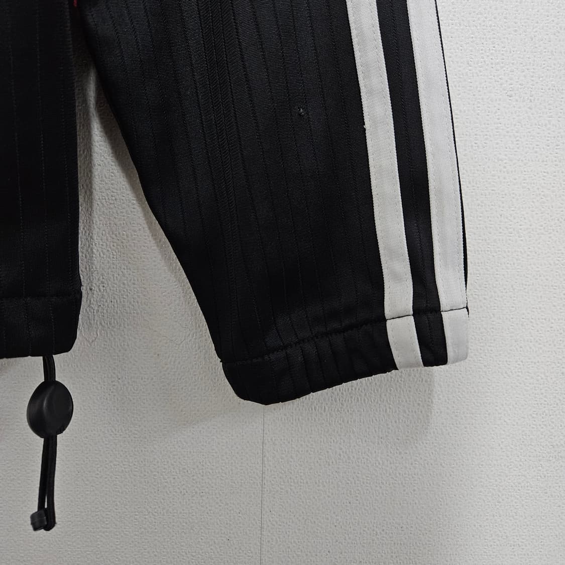 95 아디다스 블랙 레드 검빨 져지 트랙탑 상품이미지4